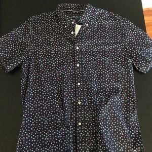 Short sleeve button down
